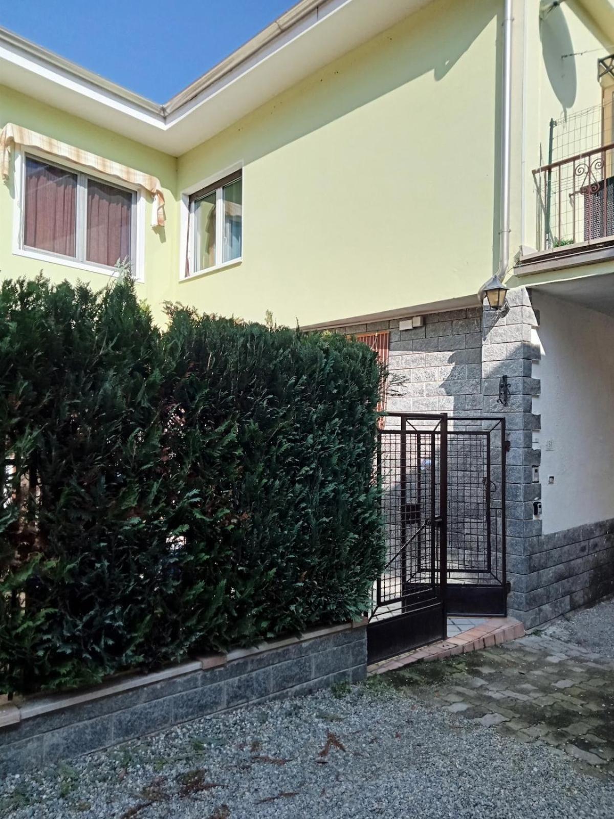 Tana Morenica Bollengo Bagian luar foto