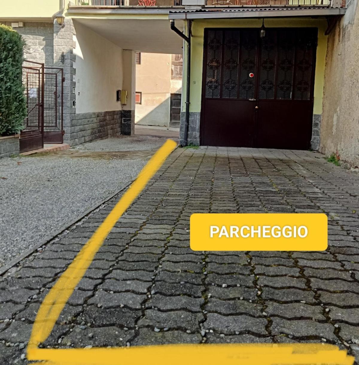 Tana Morenica Bollengo Bagian luar foto